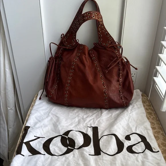 Kooba Leather shoulder bag - Picture 5 of 9